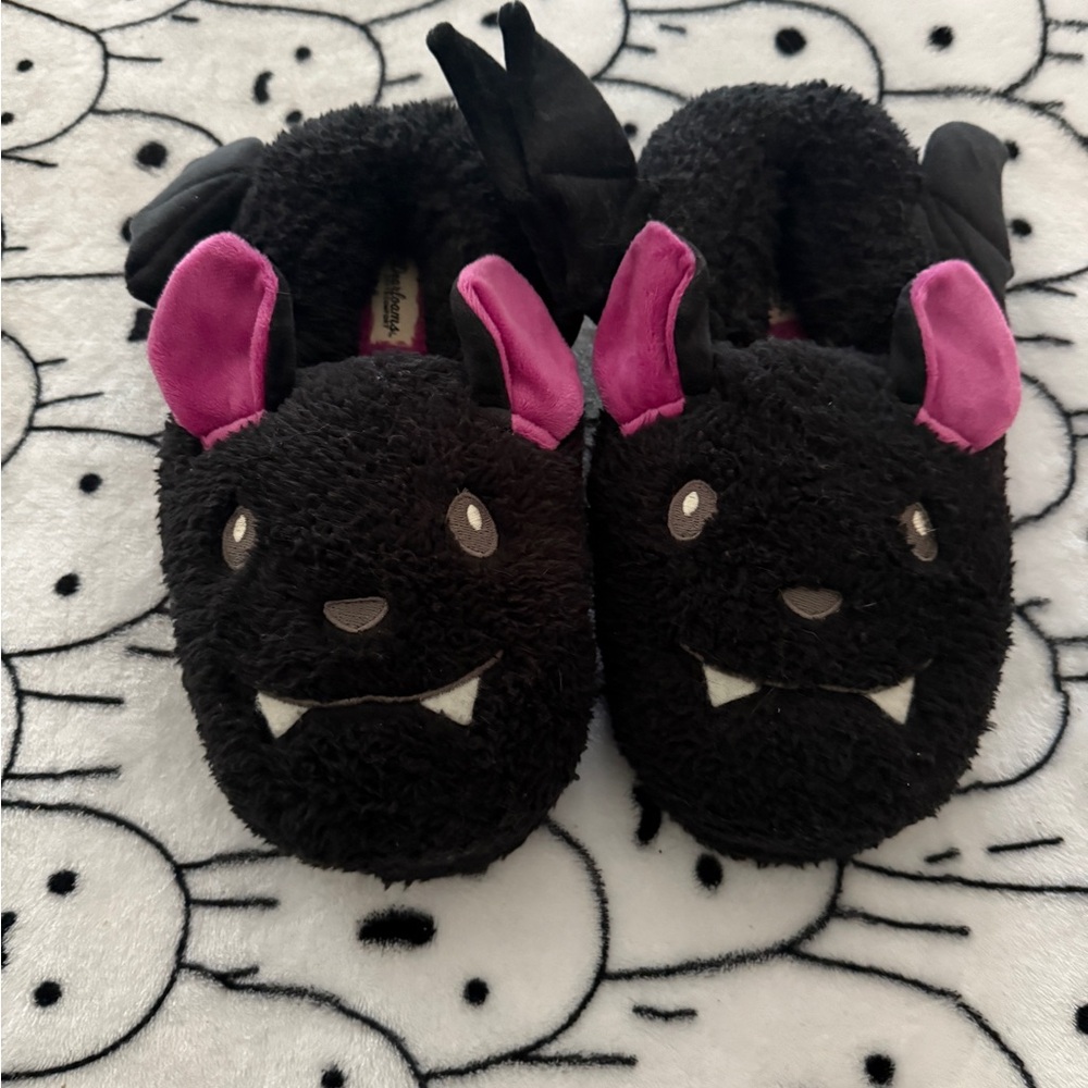 2 Pairs of Dearfoams Halloween Bat and Pumpkin Slippers W 7-8 M 5-6 - Picture 2 of 7